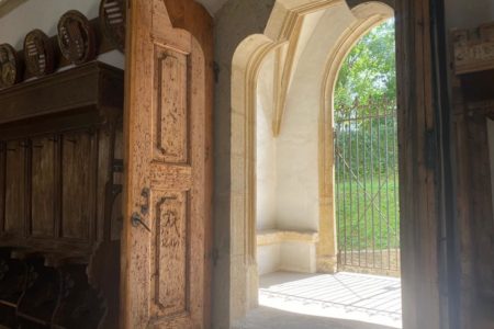 VALEA TÂRNAVEI MARI, BIJUTERIA MEDIEVALĂ A ROMÂNIEI